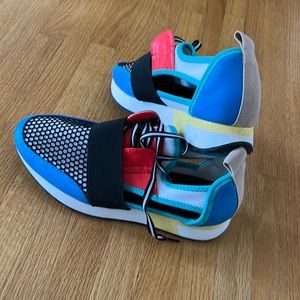 Women’s size 7 Steve Madden shoes lightly worn